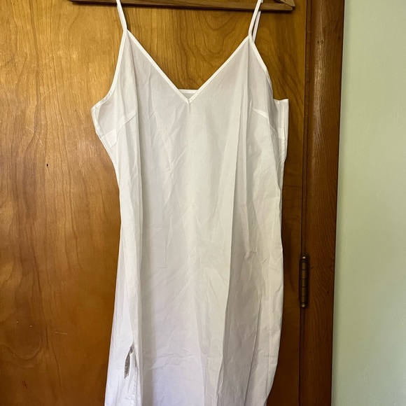 White House, Black market, white cotton eyelet dress or jacket. - Picture 6 of 6